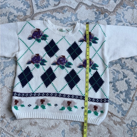 Knitted sweater with floral and diamonds pattern by Coleen’s Collectables sz L - Picture 6 of 9